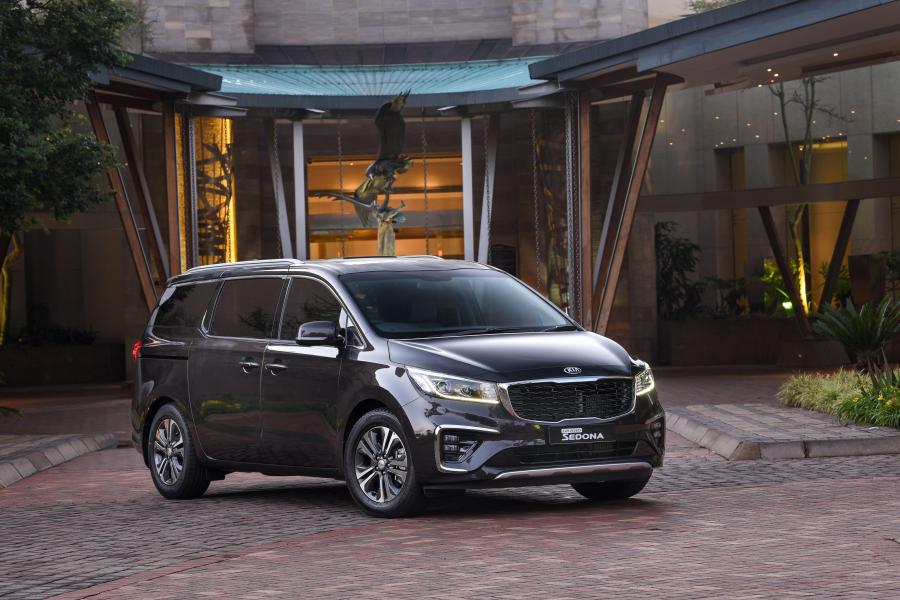  Kia Grand Sedona (YP) 2018 года  (ZA) (фото 13 из 40)
